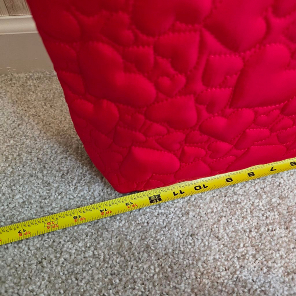 Kate Spade Red Quilted Heart Tote Bag & Cosmetic Pouch Set - Picture 2 of 9